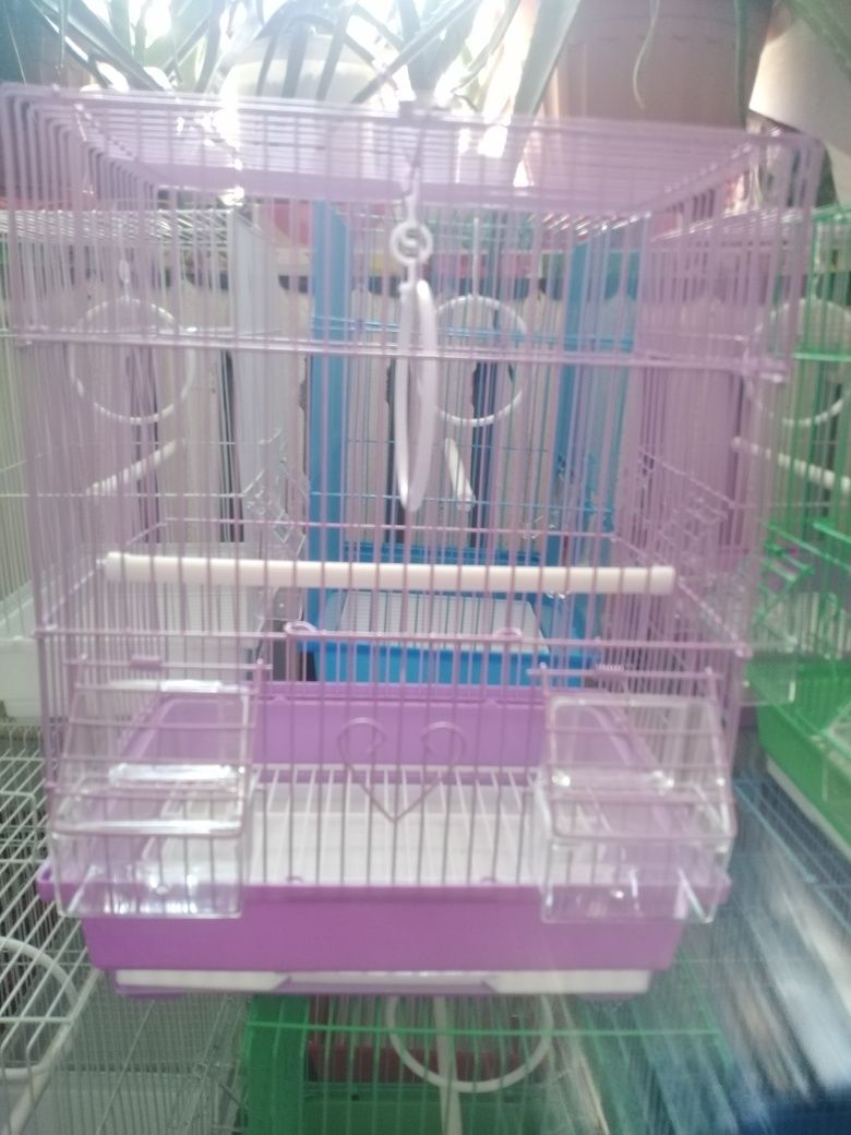 Продам клетки для попугаев