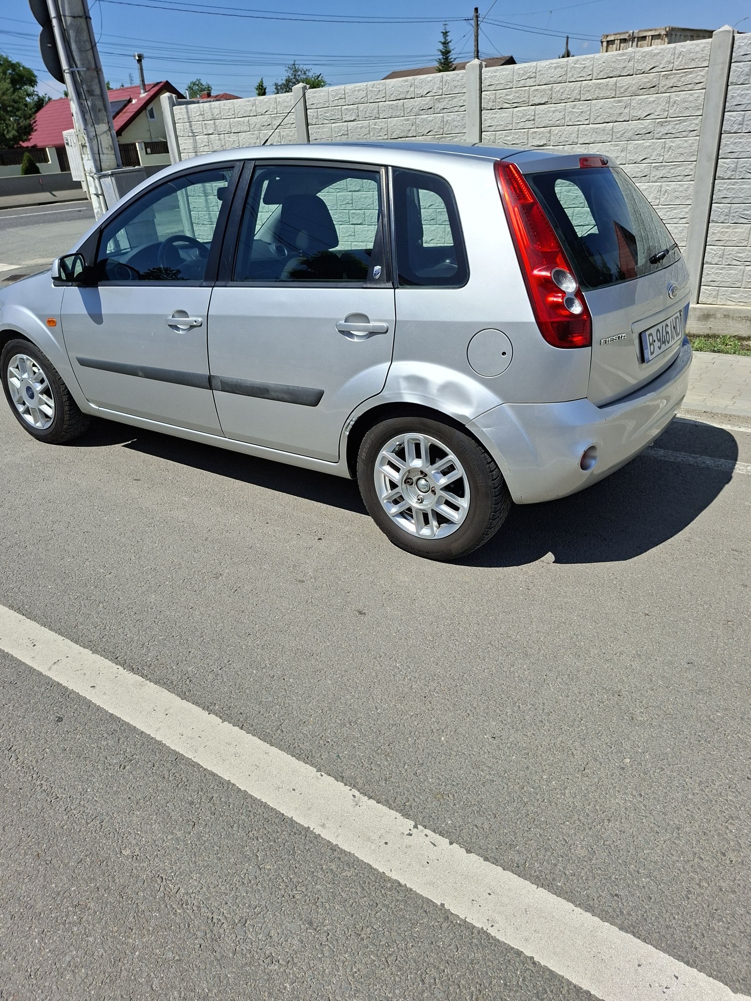 Vând  ford fiersta diesel 2007