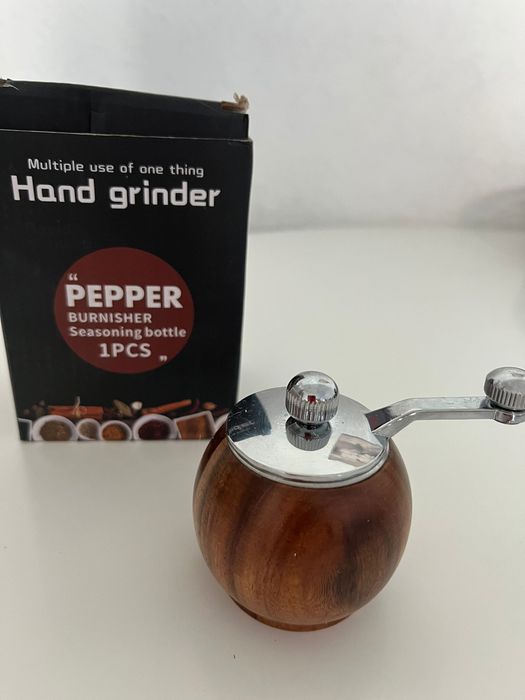 Rasnita manuala piper/sare, noua , 1 bucata