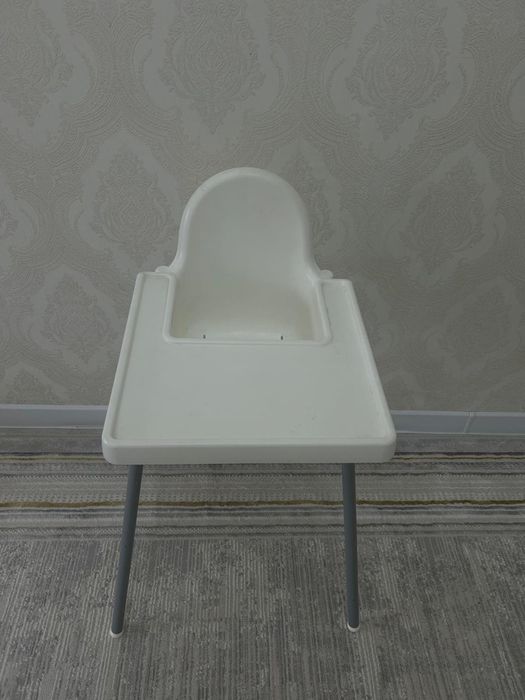 Детский стуля белый