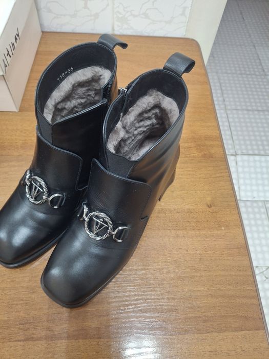 Продам новые полусапожки