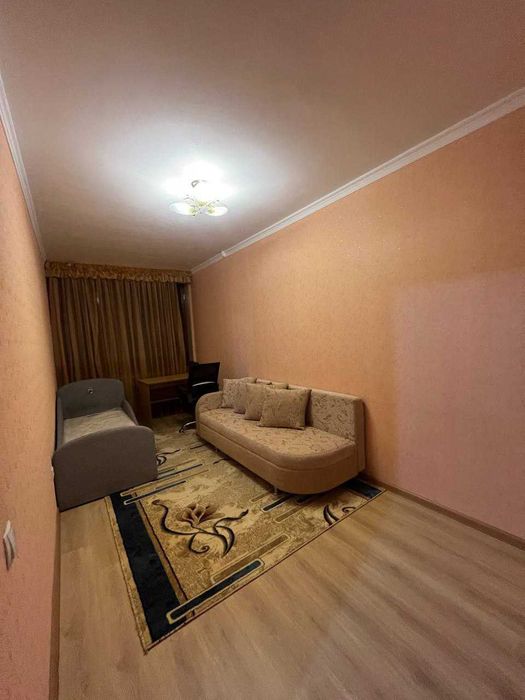 Центр Ц-1, 4*3-х Комнатная квартира 2-Этаж/4 100кв.м.