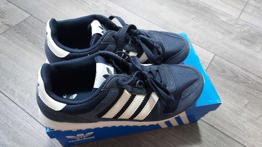 Маратонки adidas zx 700 j