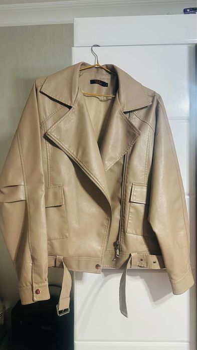 Кожаная куртка женская