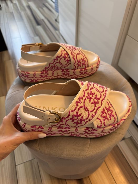 Сандали Pinko Flores