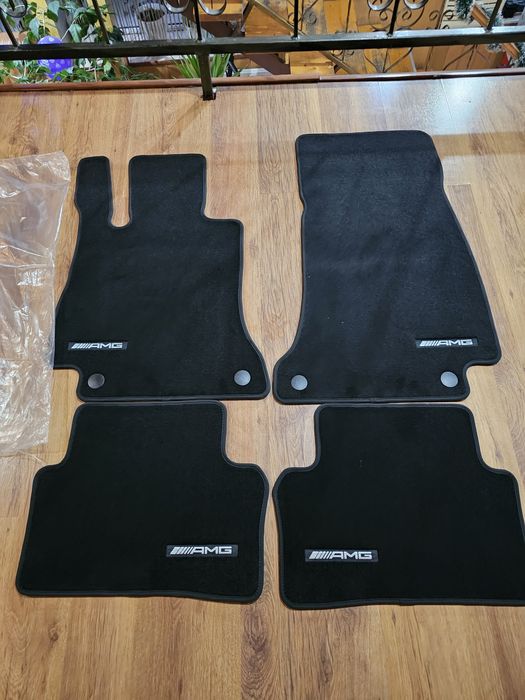 Оригинални стелки Amg за Мерцедес W213
