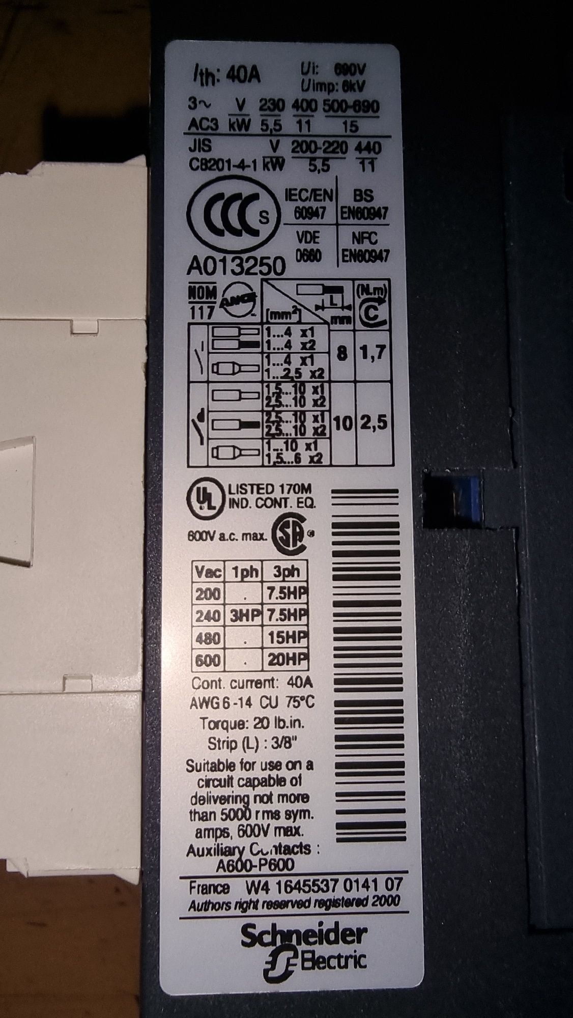 Контактор Schneider LC1D25/25A/3P.