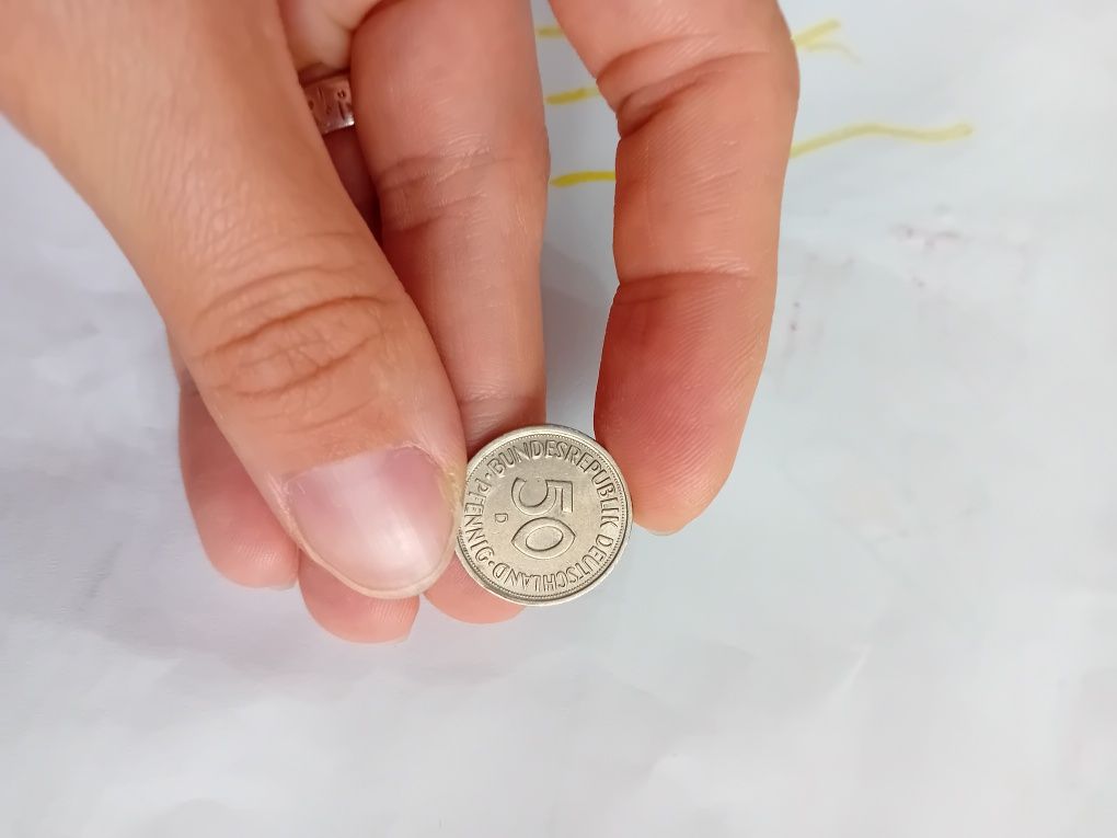 Monezi vechi de vanzare
