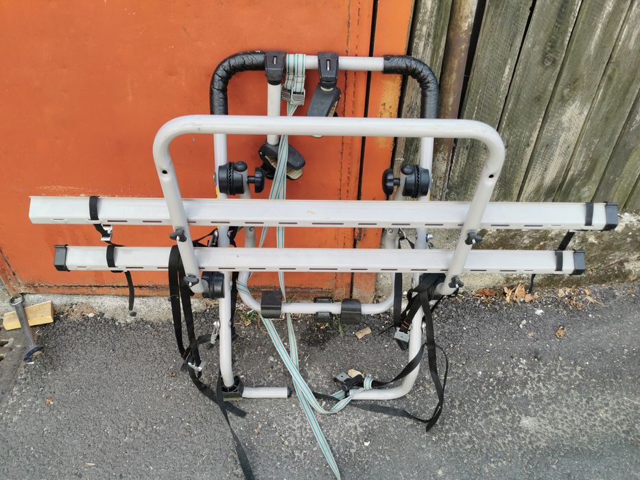 Portbagaj biciclete pe roata de rezervă sau haion