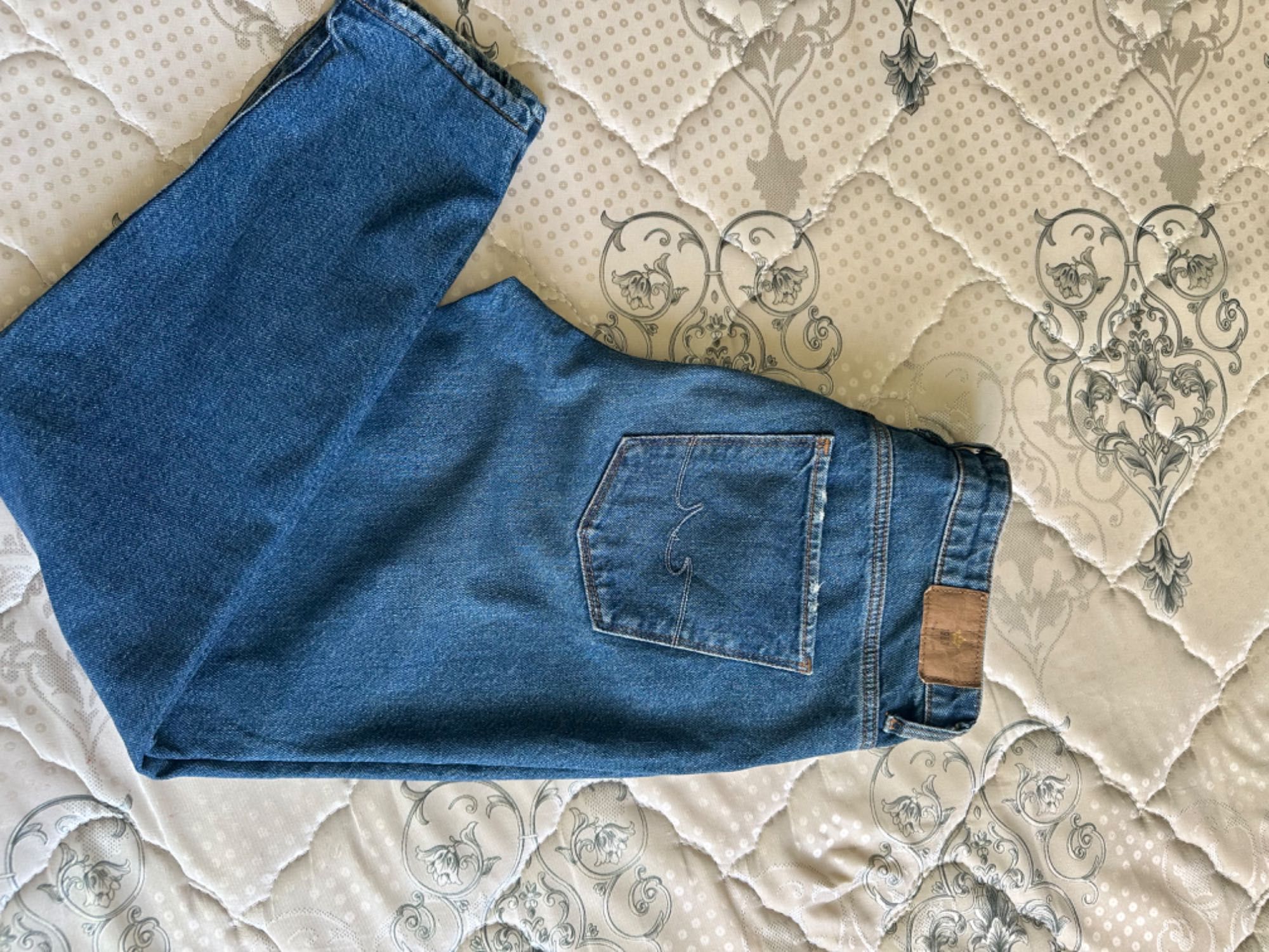 Colin’s Denim Jenans Boyfrieand