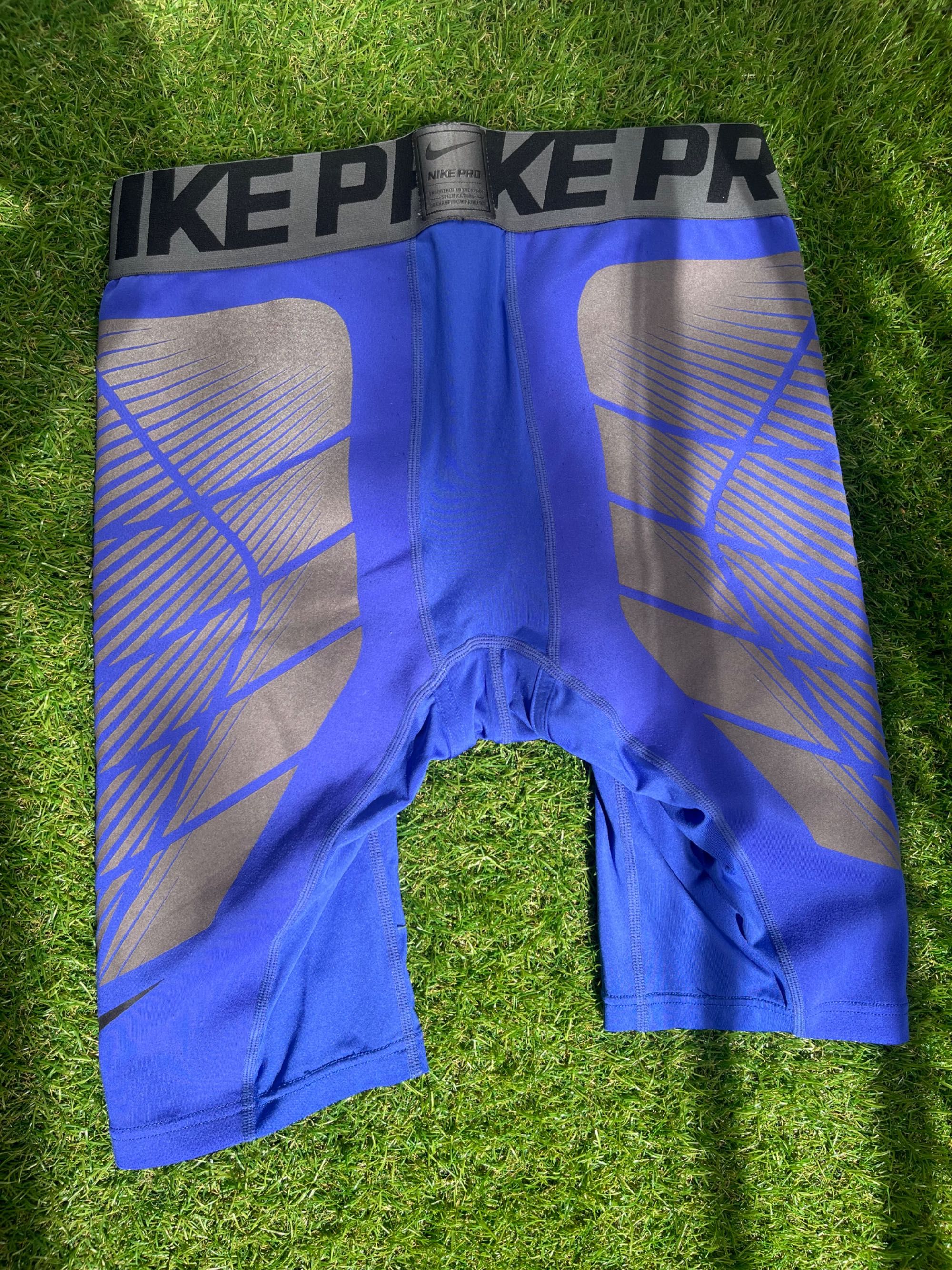 Мъжки клинове : NIKE PRO M
