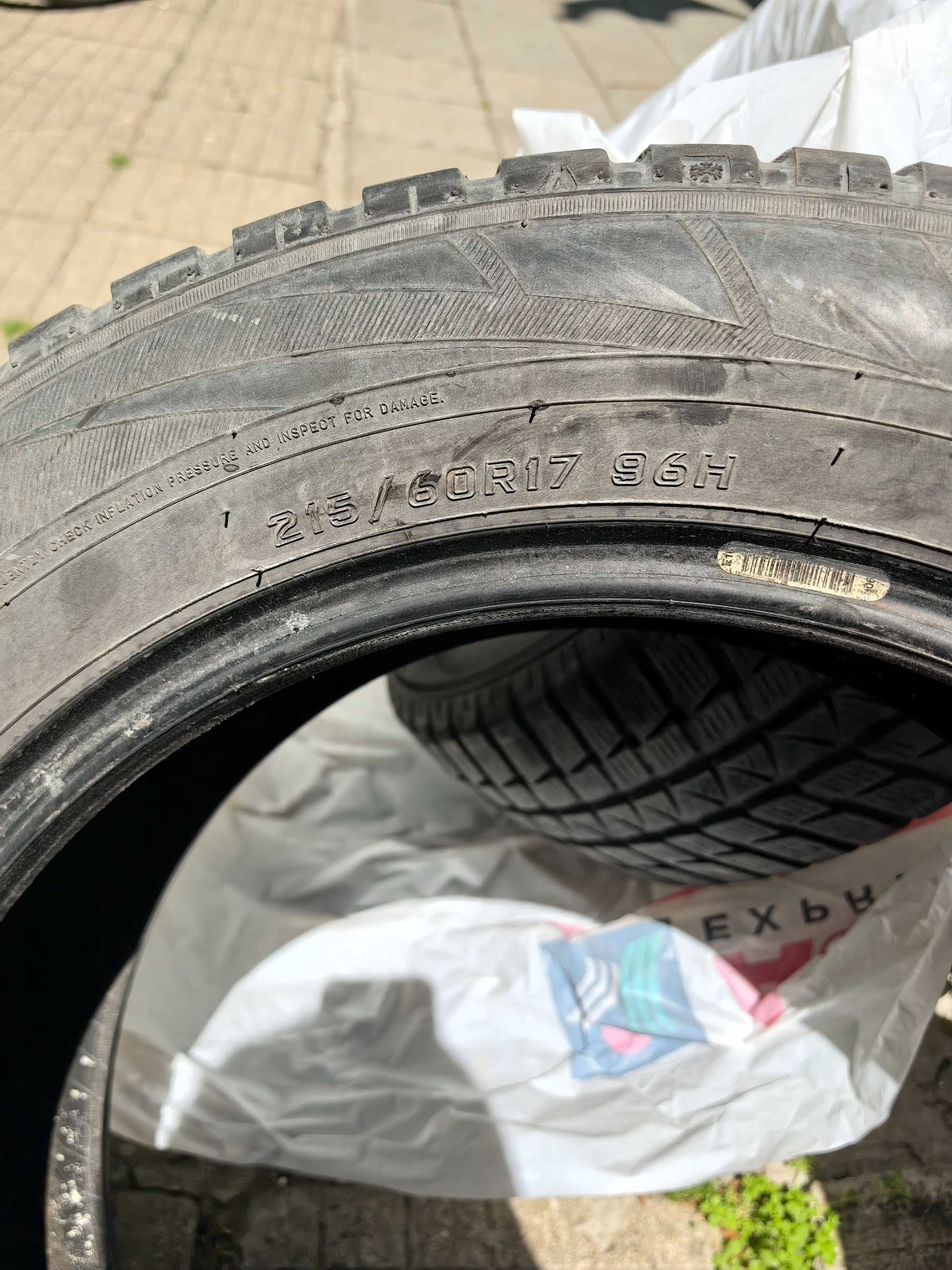 Гуми все сезони Фалкен 215/60/R17