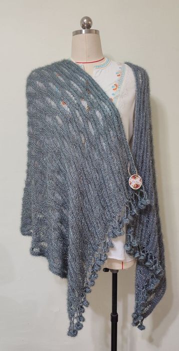 Женский палантин для любителей ручной работы