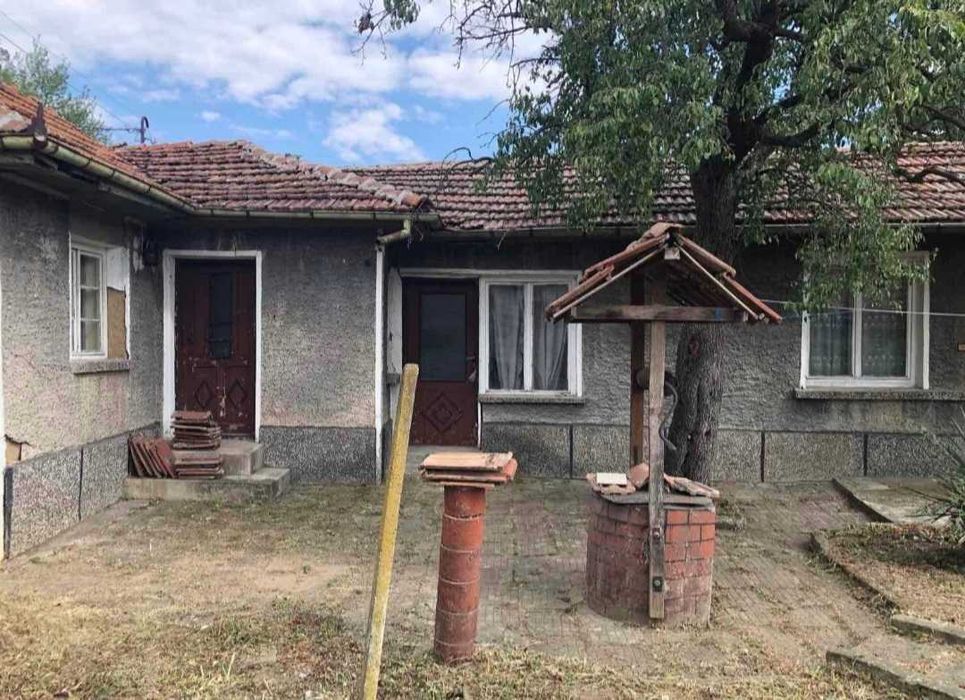 Къща в село Козаревец