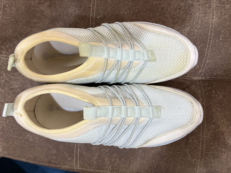 Обувь женская, кроссовки и туфли