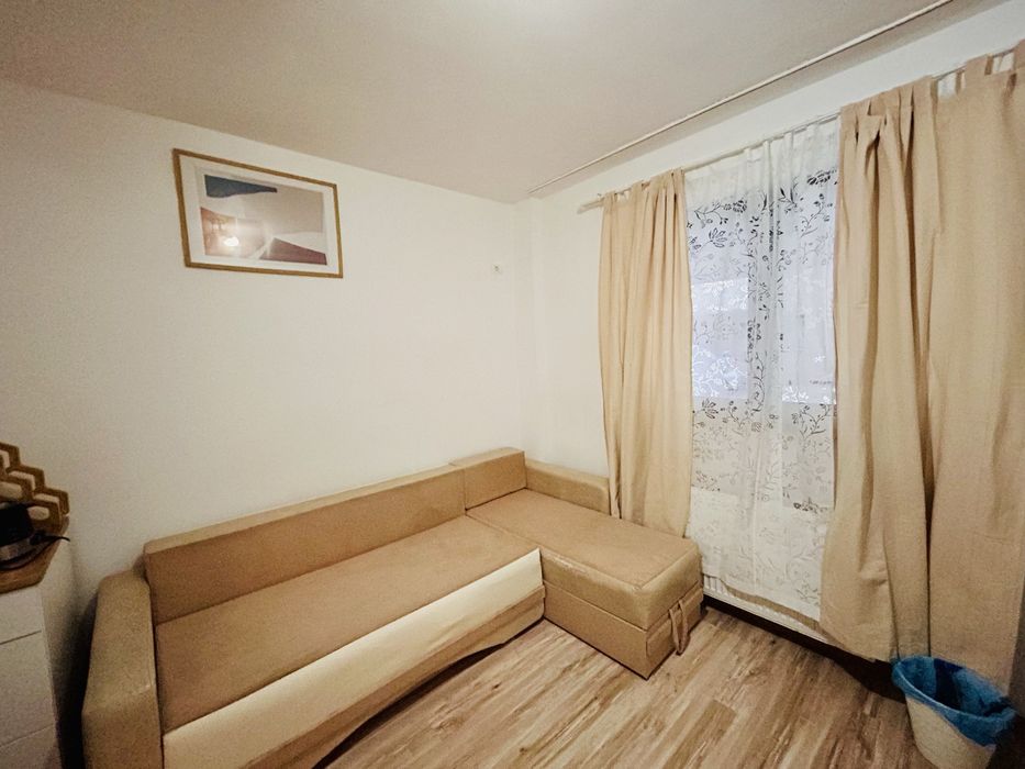 Canapea(coltar) extensibillă, cu spatiu depozitare.