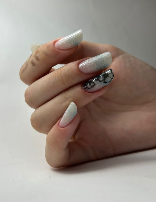 Caut cliente pentru unghii cu gel / semi / întreținere.
Preț foarte mi