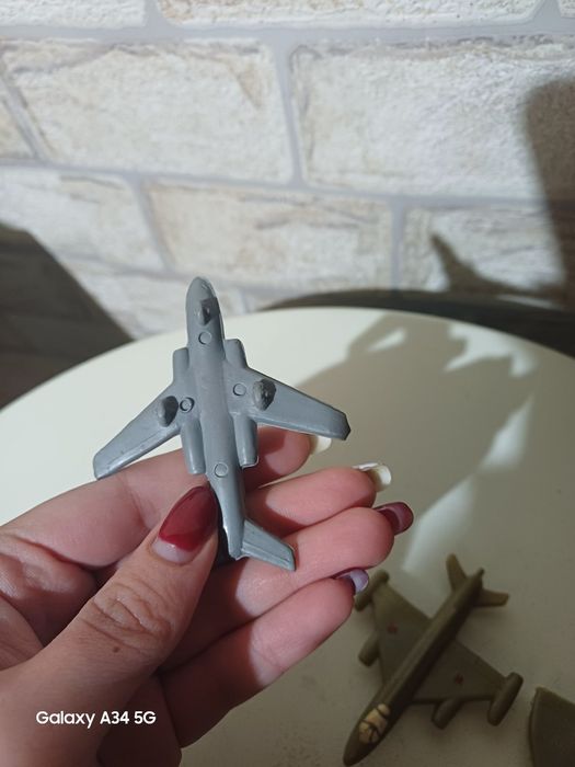 Стари пластамасови самолетчета