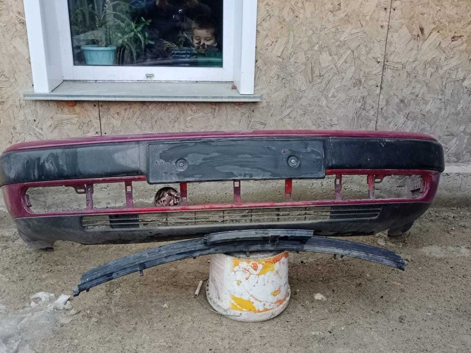Продам бампер ауди 100 с4 задний, передний фаркоп.
