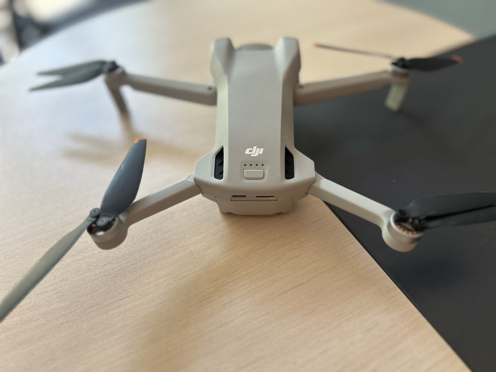 Продавам DJI Mini 3
