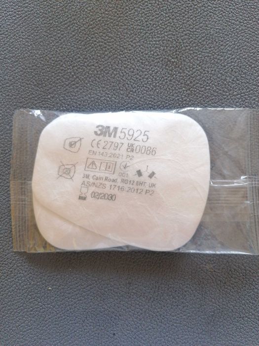 Филтри и предфилтри за защита срещу газове и пари.