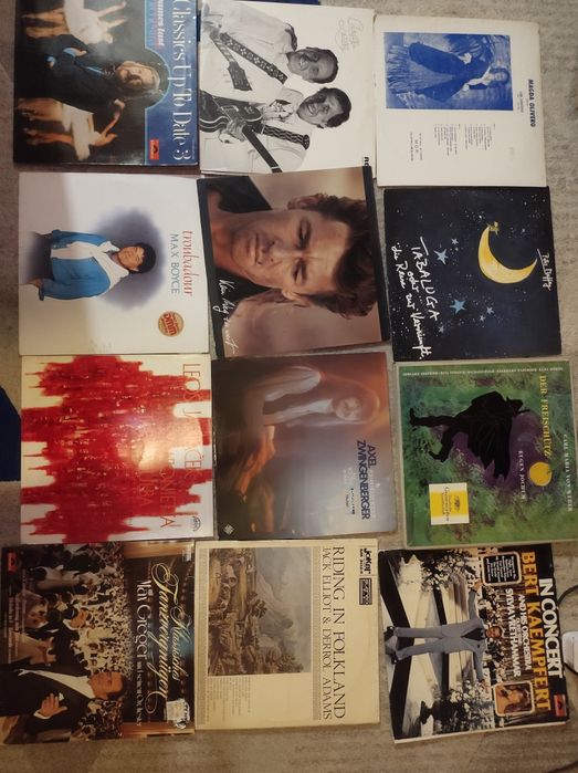 Vinyl-uri nezgâriate, NEZGÂRIATE! PRET NEG.