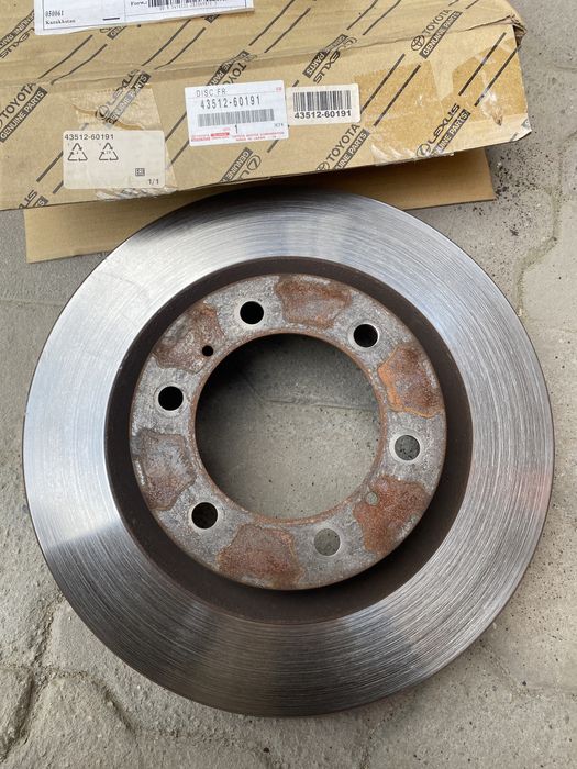 Тормозной диск передние Toyota LC prado 150,120