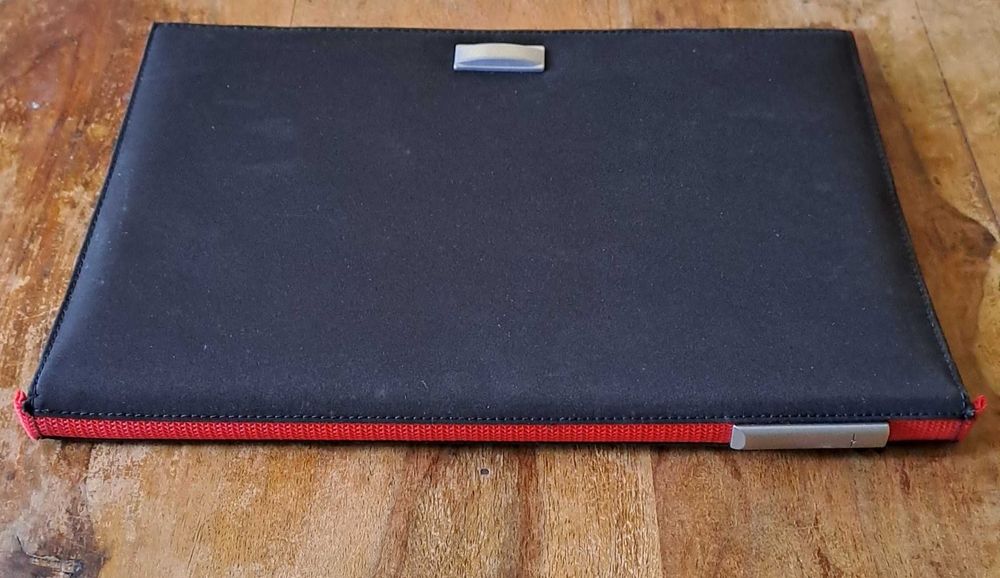 органайзер за документи черен с червено Марксман Marksman А4