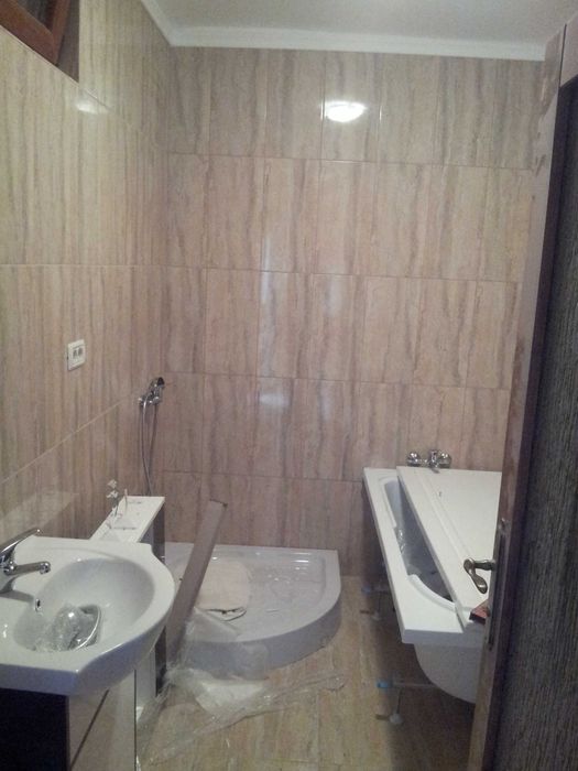 Închiriere casă spațioasă cu curte proprie, disponibilă pe termen lung
