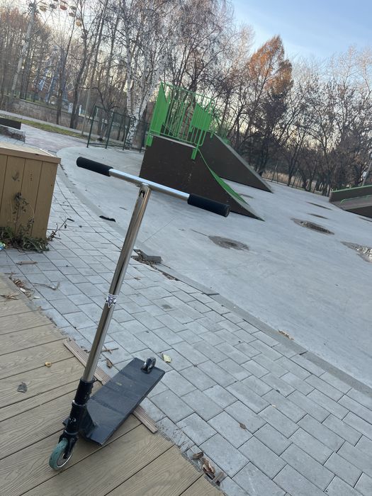 Продам трюковой самокат кастом