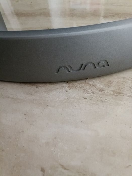 Balansoar Nuna Leaf Grow cu bară de jucării – gri, stare bună