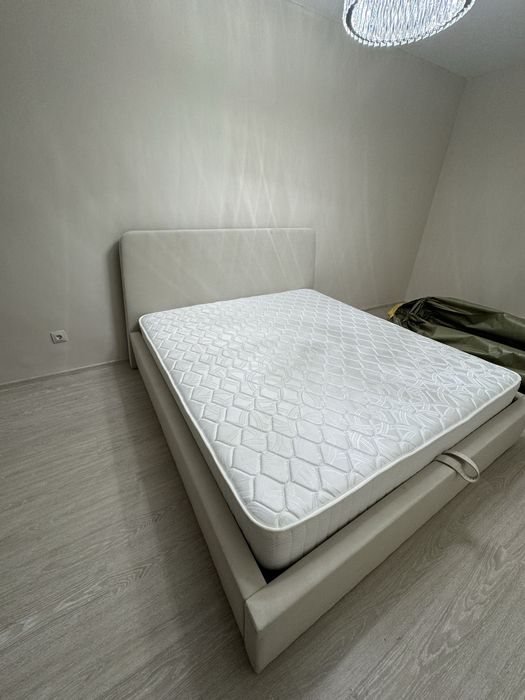 Кровать 180x200, подьемный механизм, матрас, Кровать + матрас