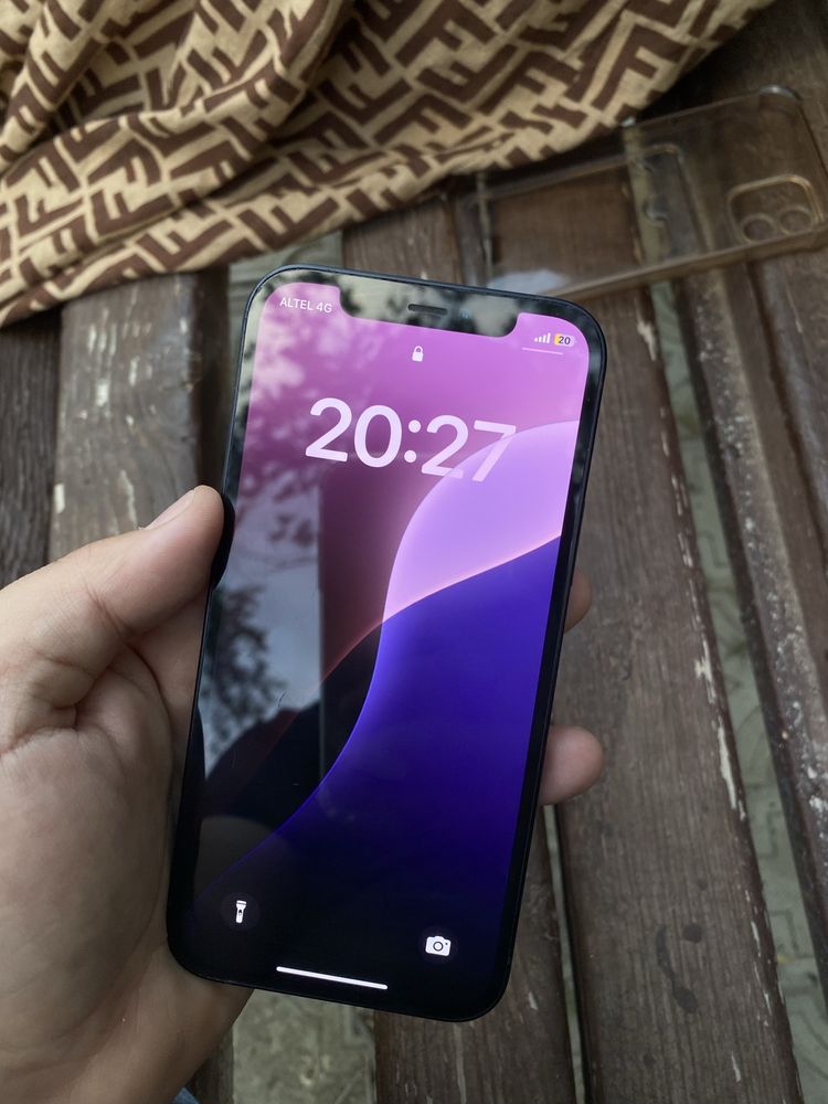 Iphone 12 ,64 гб