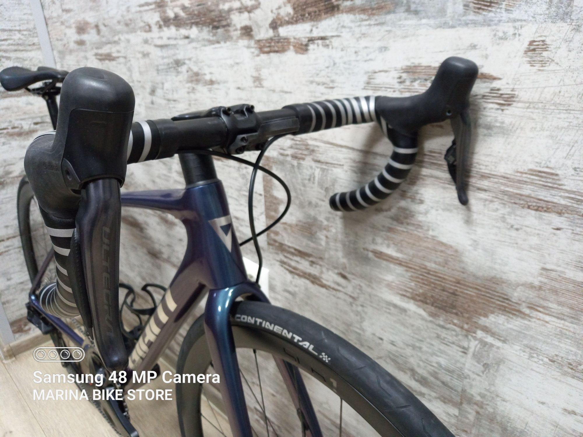 Карбонов шосеен велосипед Giant TCR Pro Disc Ultegra Di2