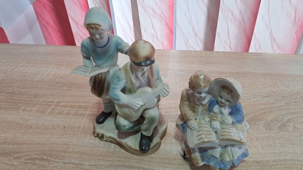 Set bibelouri de  portelan " Familie fericita"