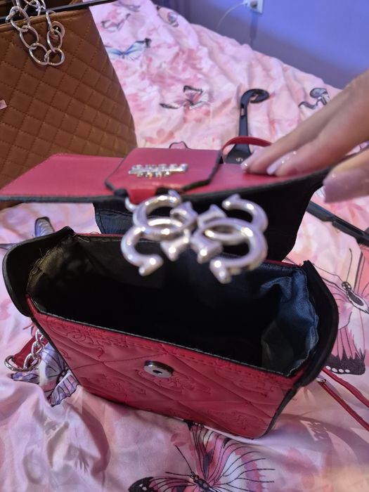 Продавам чанти като нови