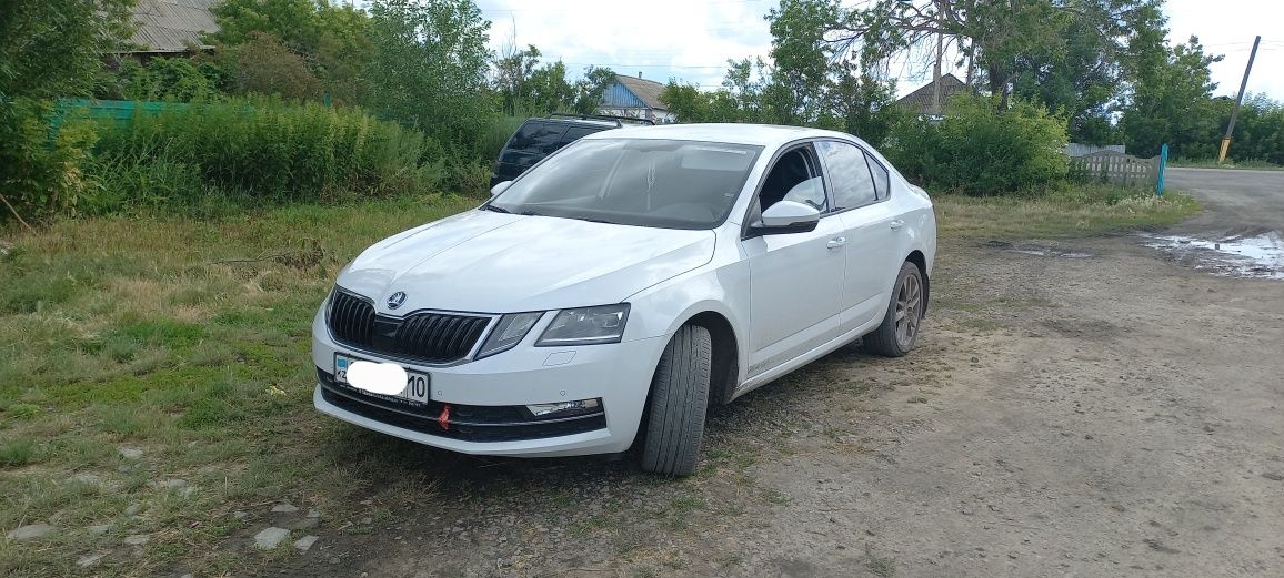 Skoda Octavia 1.6 AT LUX