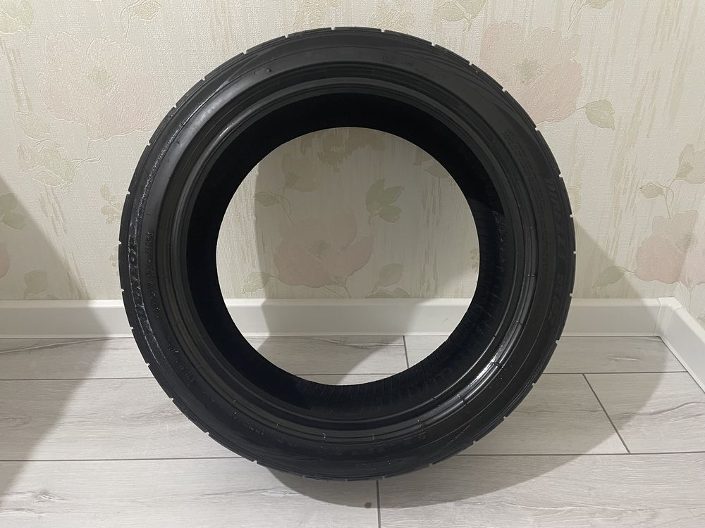 Продам летние шины комплект 215/45 R17 Dunlop