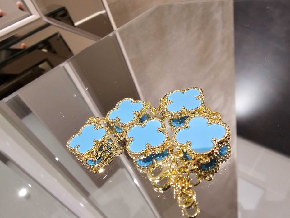 Van Cleef & Arpels VCA Gold Turquoise 5 Motif Alhambra Дамска Гривна