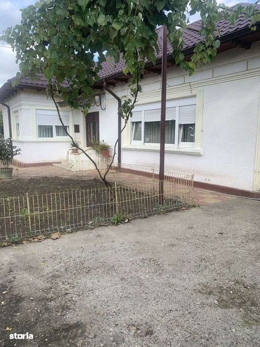 Techirghiol-Casa 4 cam dec .bca,teren 530mp d-17 m preț 155.000euro