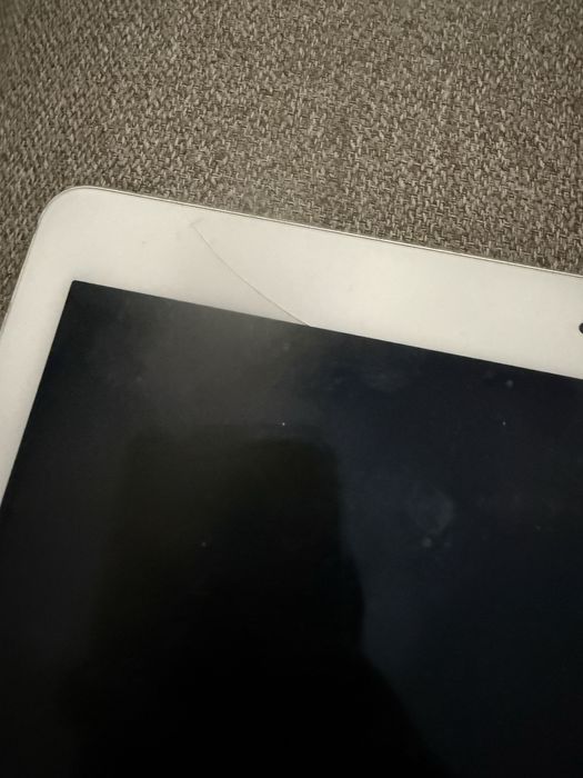 iPad Pro (12.9-inch) заключен