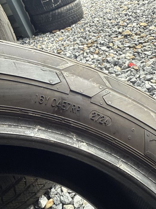 Anvelope de iarna 225/55 R17C