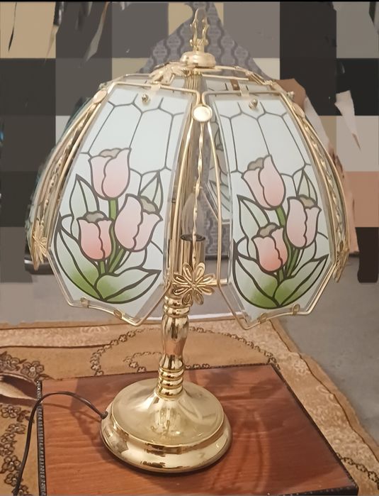 Настолна лампа винтидж  с флорални мотиви
