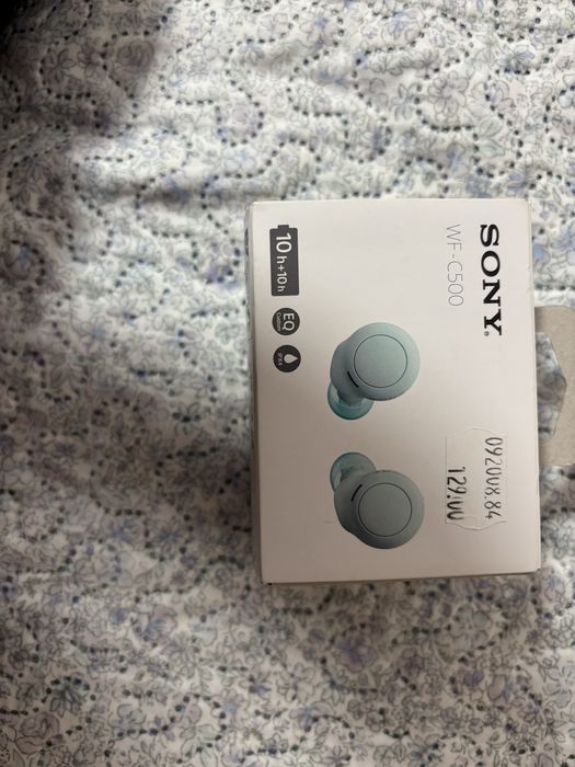 Слушалки SONY в коралов цвят