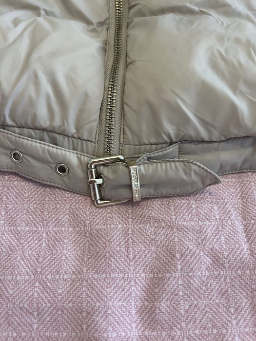 Сладурско бежово якенце HOERMANSEDER