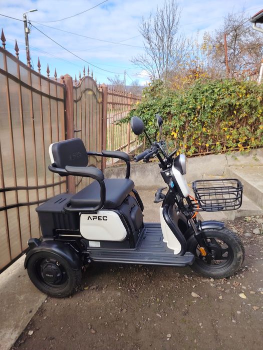 Vand tricicleta apm 2 ztec noua