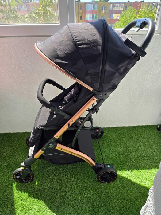 Carucior sport compact pentru bebelusi Cam Compass Jacquard, negru