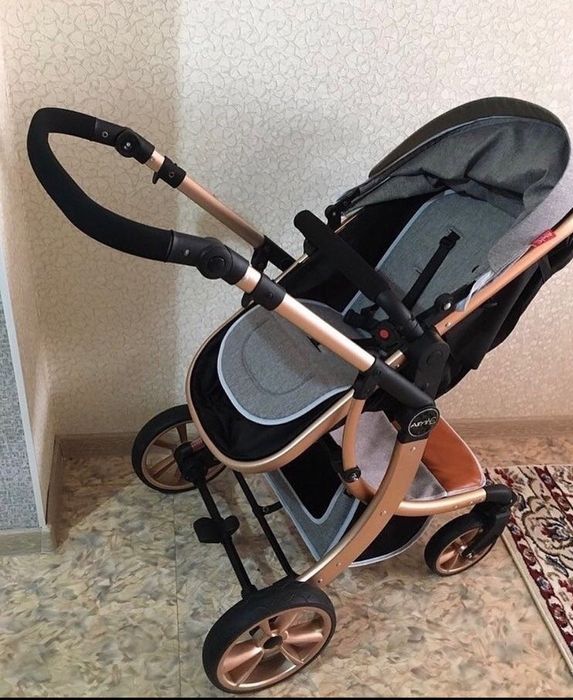 Продам коляску "АМЕЛИ"