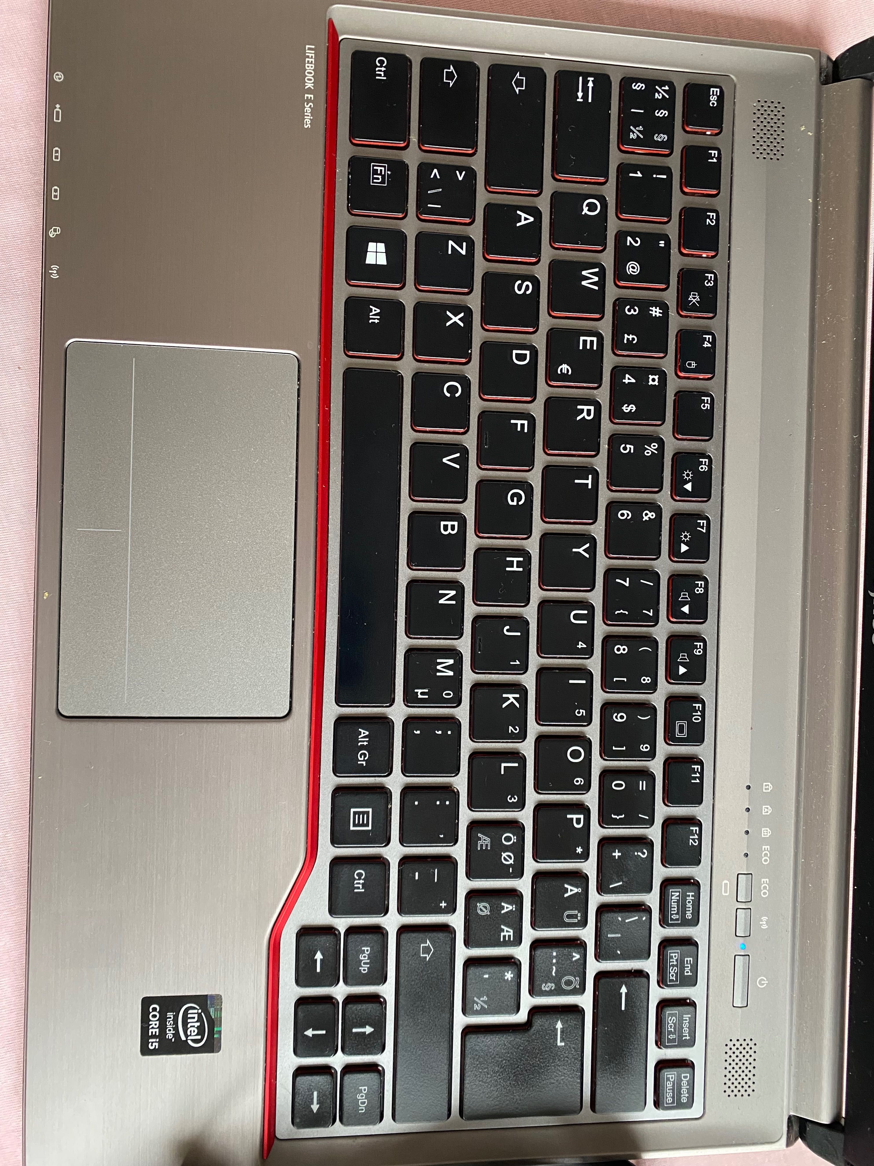 Лаптоп Fujitsu Lifebook E series