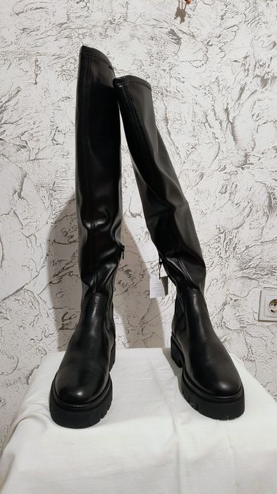 Елегантни Черни Ботуши Tamaris – Над Коляното